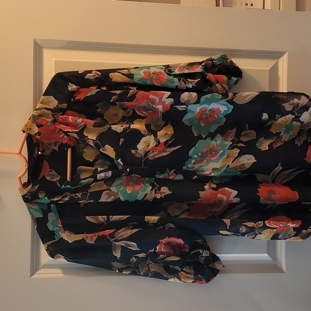 Navy blue 3/4 sleeve top